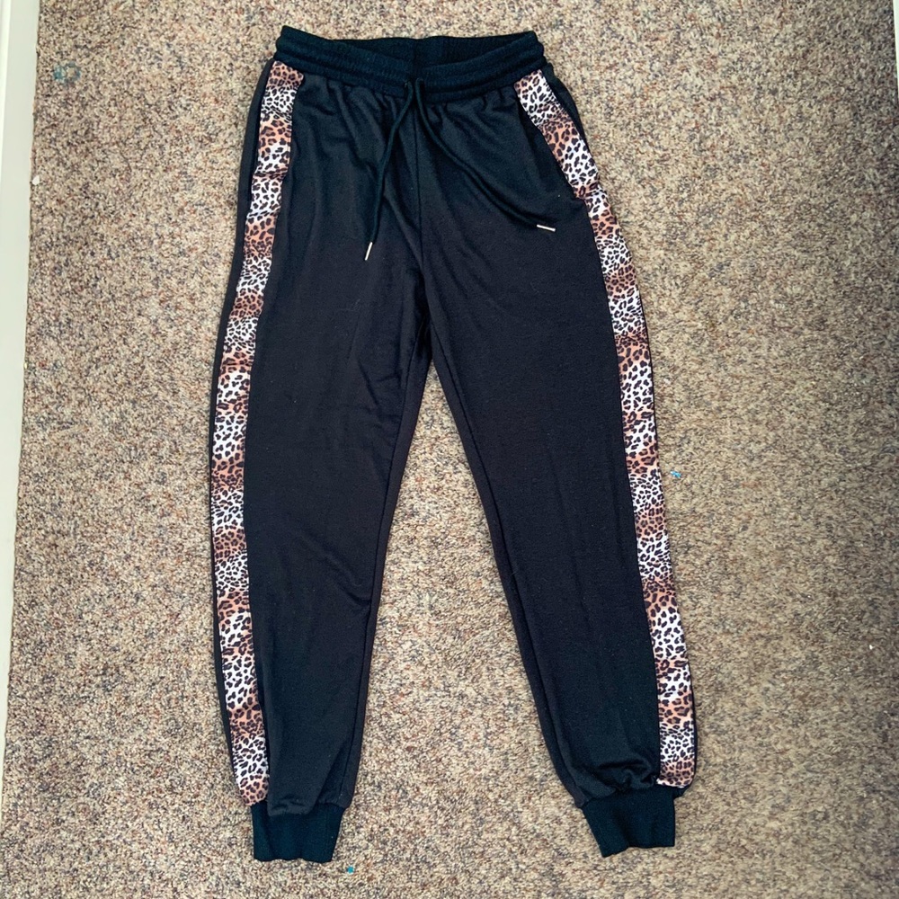 Black drawstring side striped leopard joggers